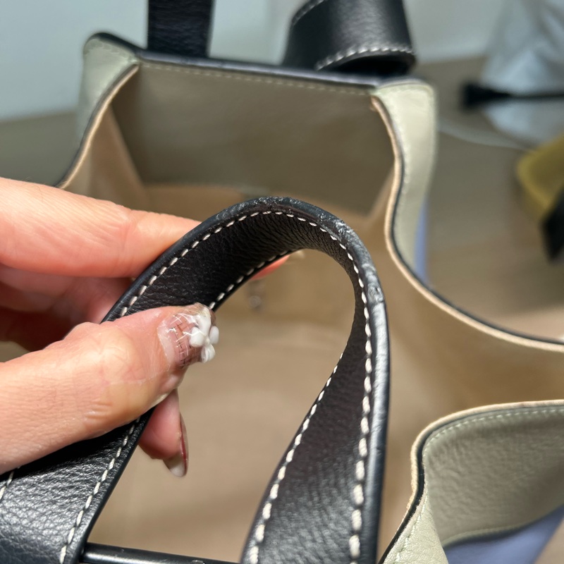 Loewe Hammock small  吊床包 小號-39