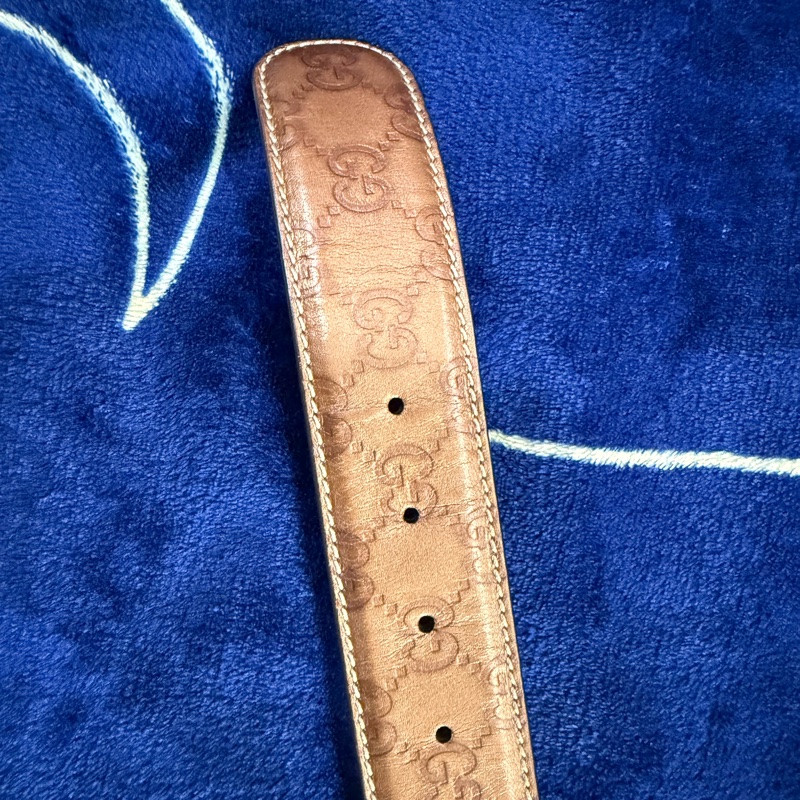 Gucci 雙G全皮壓紋愛心皮帶95/38-4