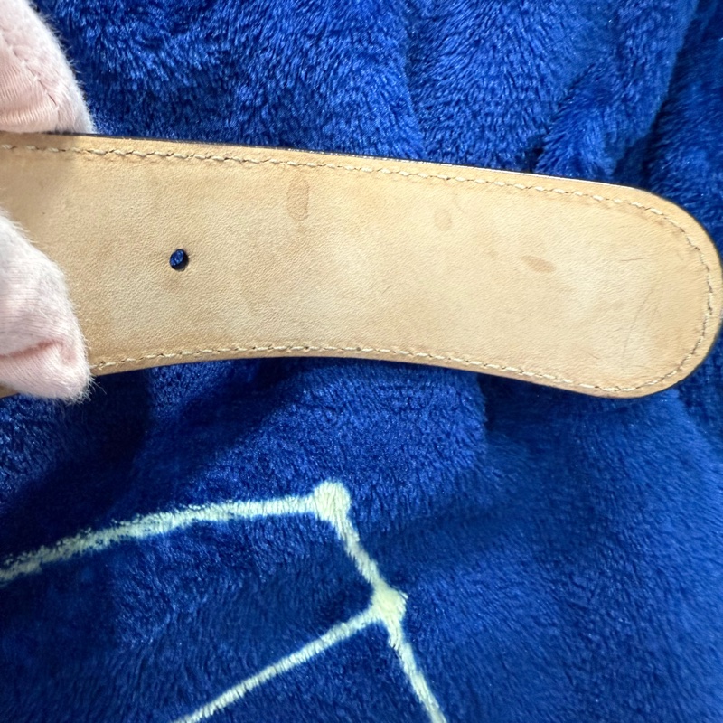 Gucci 雙G全皮壓紋愛心皮帶95/38-12