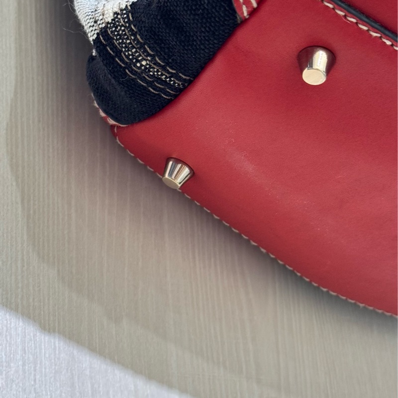 Burberry肩背包-10