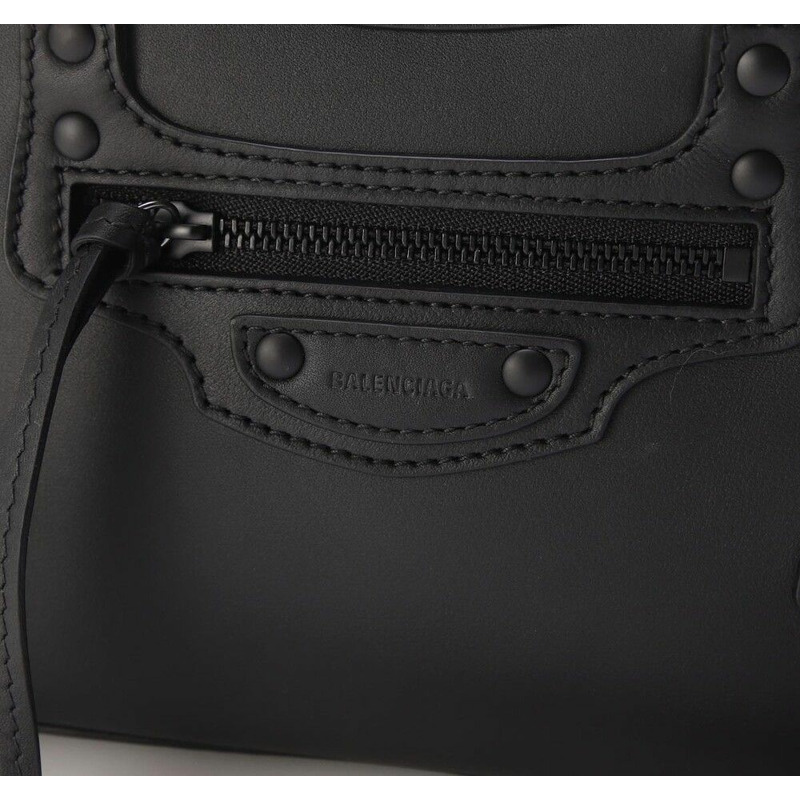 BALENCIAGA 新古典迷你 11R17-8