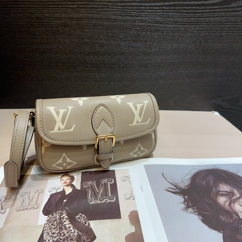 LV 斑鳩灰金釦Nano Diane手提斜背包