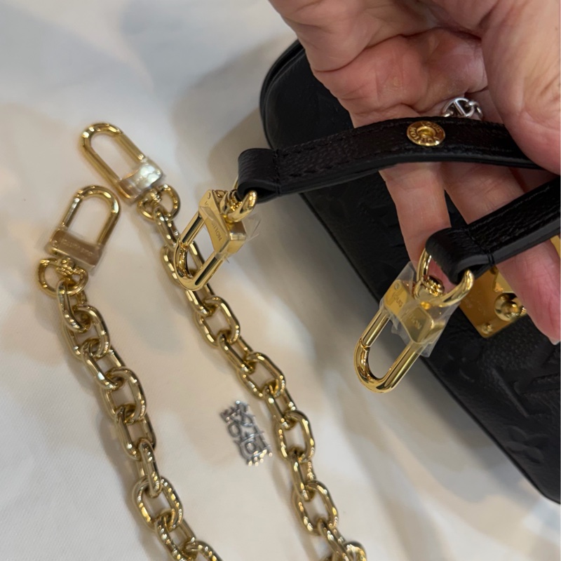 Lv全皮黑色mini小郵差-32