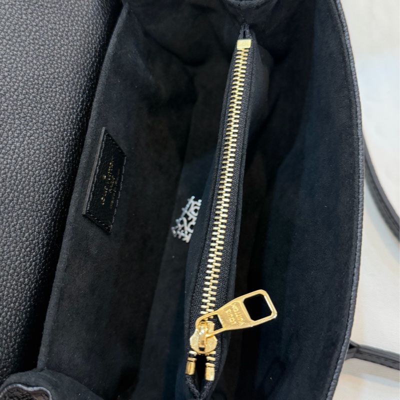 Lv全皮黑色mini小郵差-33