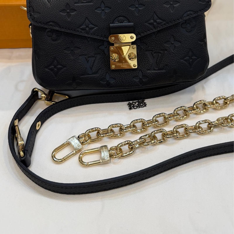 Lv全皮黑色mini小郵差-35