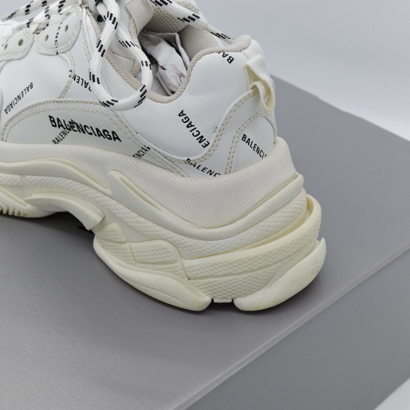 Balenciaga 巴黎世家 Triple s 白色 聚酯纖維 小牛皮 小羊皮 老爹鞋-9