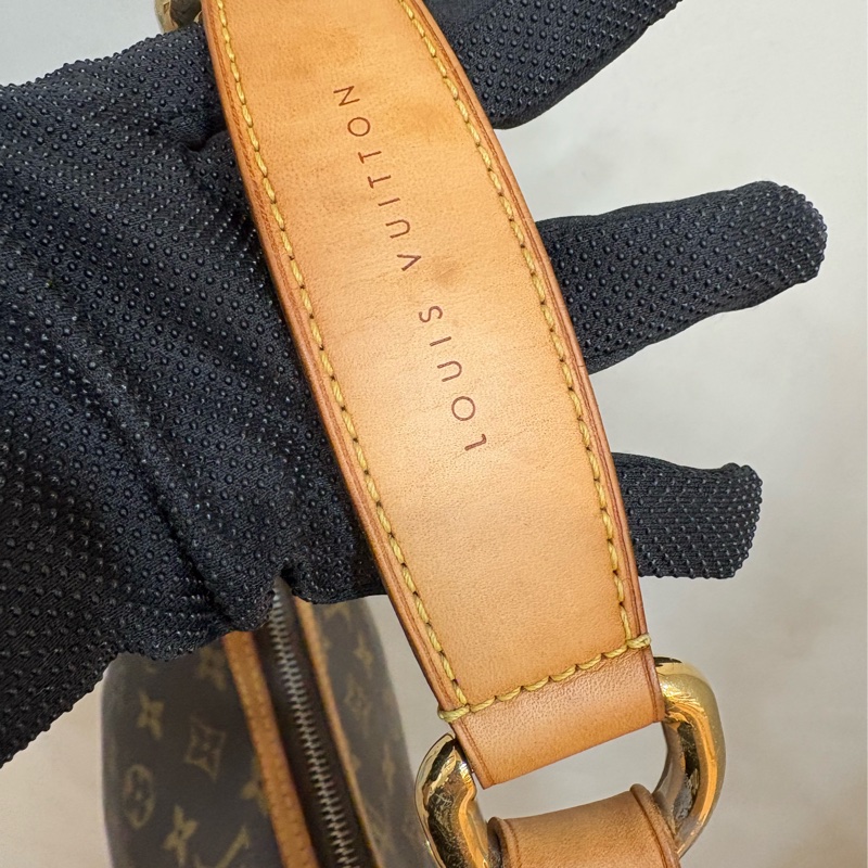 Lv老花 字紋 肚臍 單背包-3