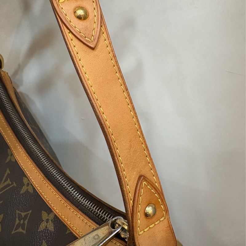 Lv老花 字紋 肚臍 單背包-4