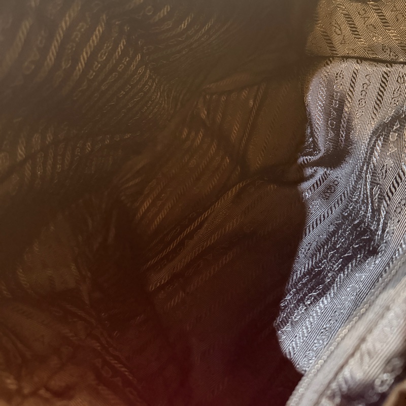 磁扣款！專櫃7萬9！不錯的9新✨超好用的Prada降落傘🖤黑色尼龍 後背包 超輕 耐用 耐磨 防潑水-29