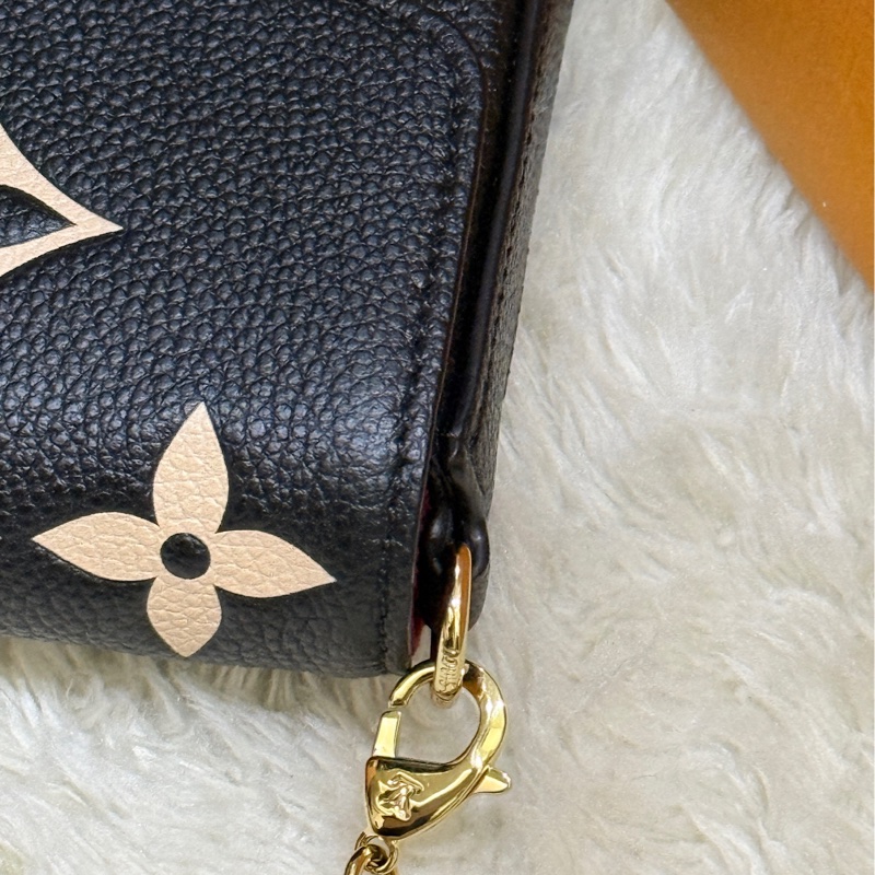 LV 很好用的款 晶片款 牛皮斜揹包 黑色牛皮 拼色 斜背包 櫃上更貴的拼色款-21