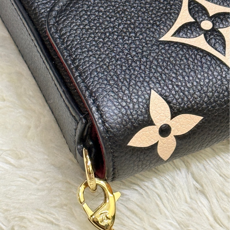 LV 很好用的款 晶片款 牛皮斜揹包 黑色牛皮 拼色 斜背包 櫃上更貴的拼色款-22