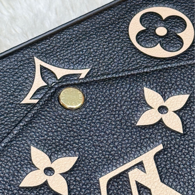 LV 很好用的款 晶片款 牛皮斜揹包 黑色牛皮 拼色 斜背包 櫃上更貴的拼色款-23