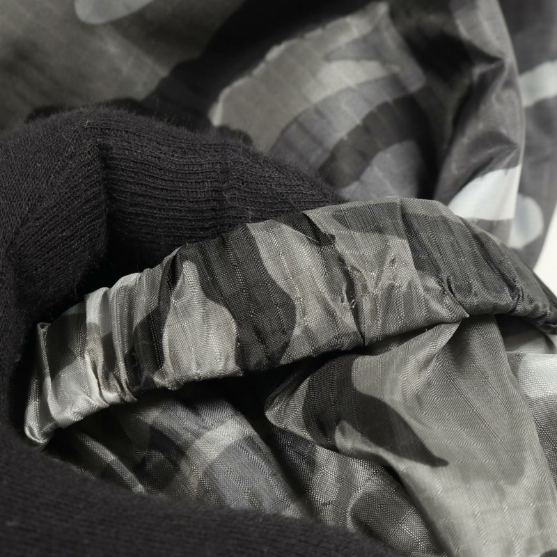 CELINE Mountain 連帽衫，尼龍材質，灰色/黑色，二手，男款 50 碼-4