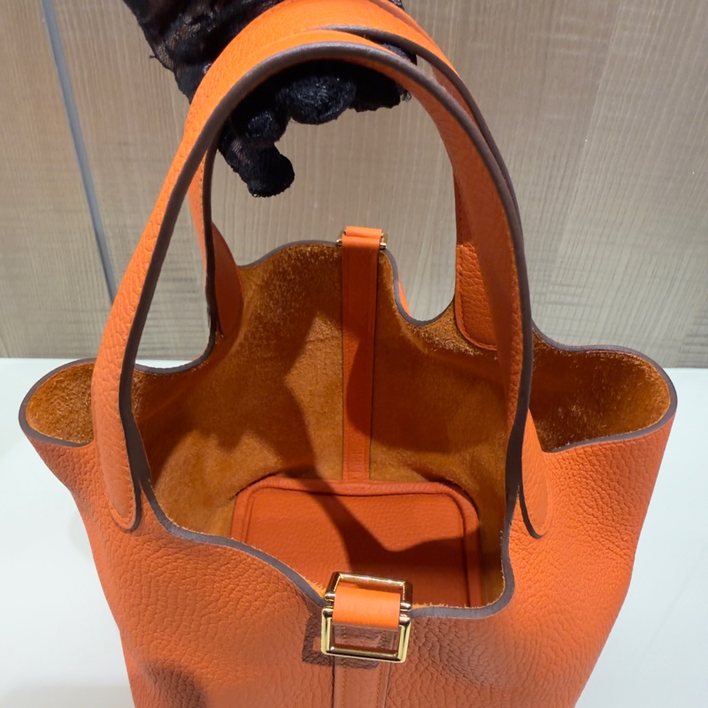 Hermes 98新 全配閒置品 Picotin菜籃子18 愛馬仕橘金扣-16