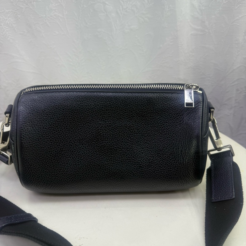 Christian Dior Atelier 圓桶包.. 適合男女使用-1