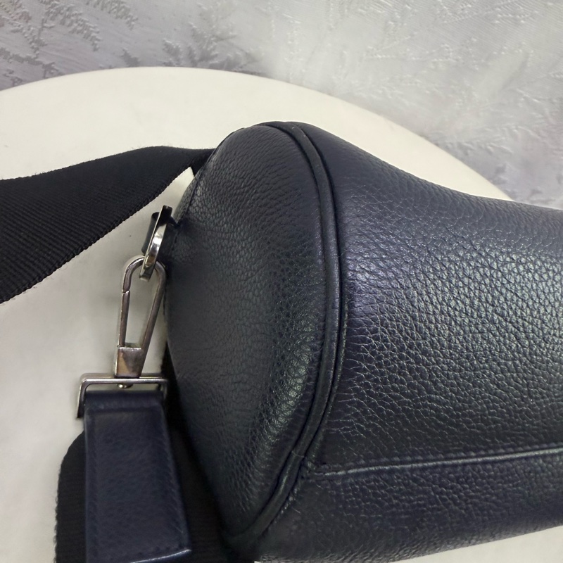 Christian Dior Atelier 圓桶包.. 適合男女使用-6