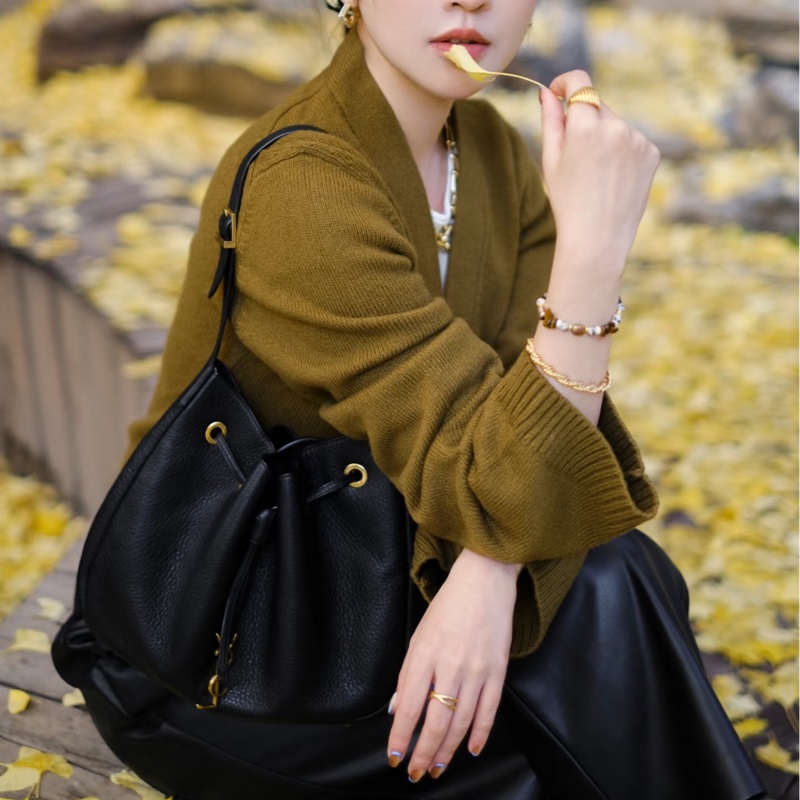 近全新 YSL Paris VII Small Hobo 黑金-3