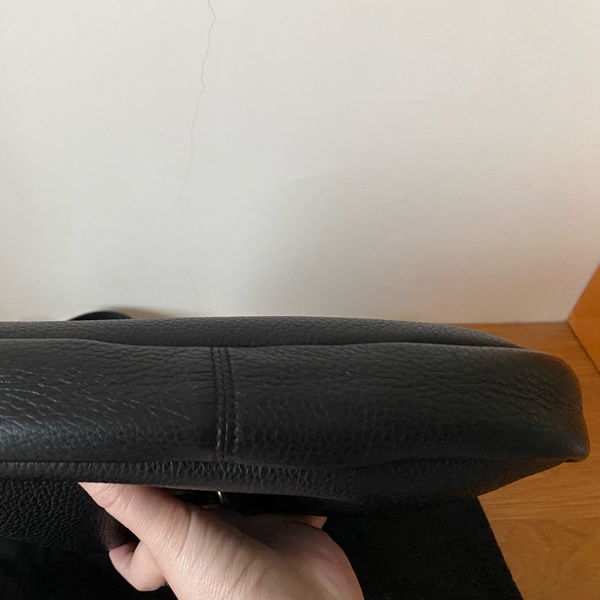 近全新 YSL Paris VII Small Hobo 黑金-8