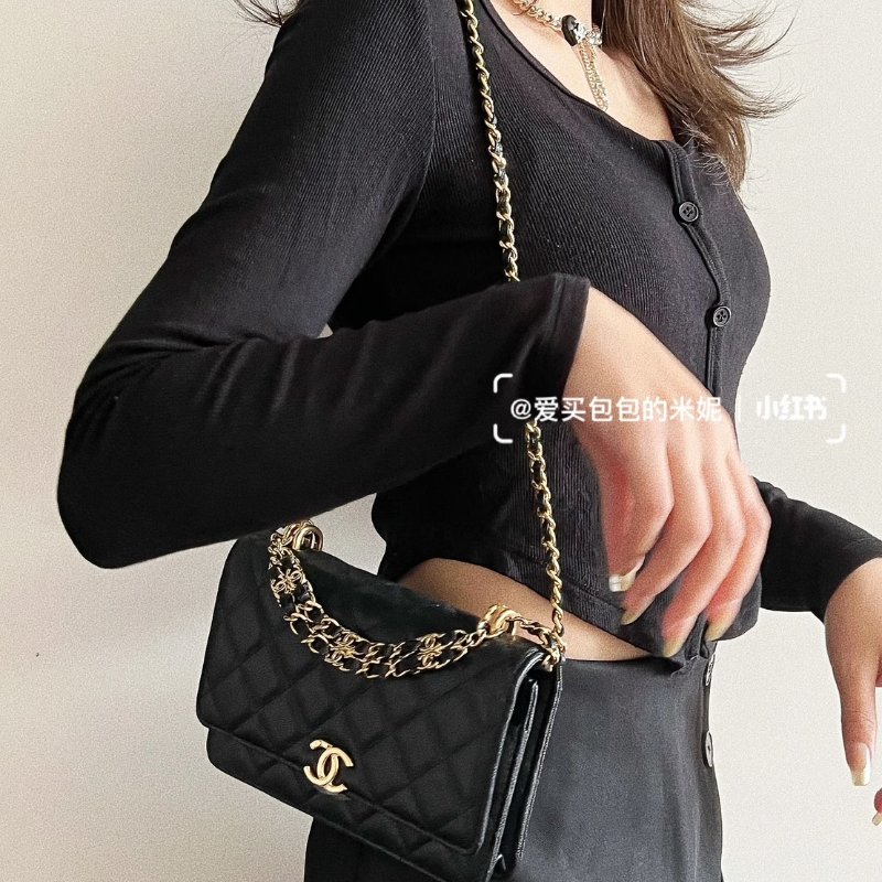 CHANEL 22K雙C皮穿鍊WOC - 粒面牛皮黑金-1