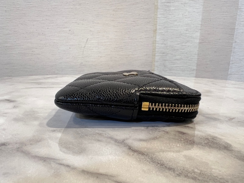 Chanel 黑荔枝牛皮淡金釦5卡ㄇ拉零錢包-3