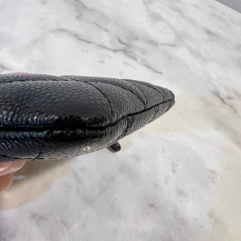 Chanel 黑荔枝牛皮淡金釦5卡ㄇ拉零錢包-7