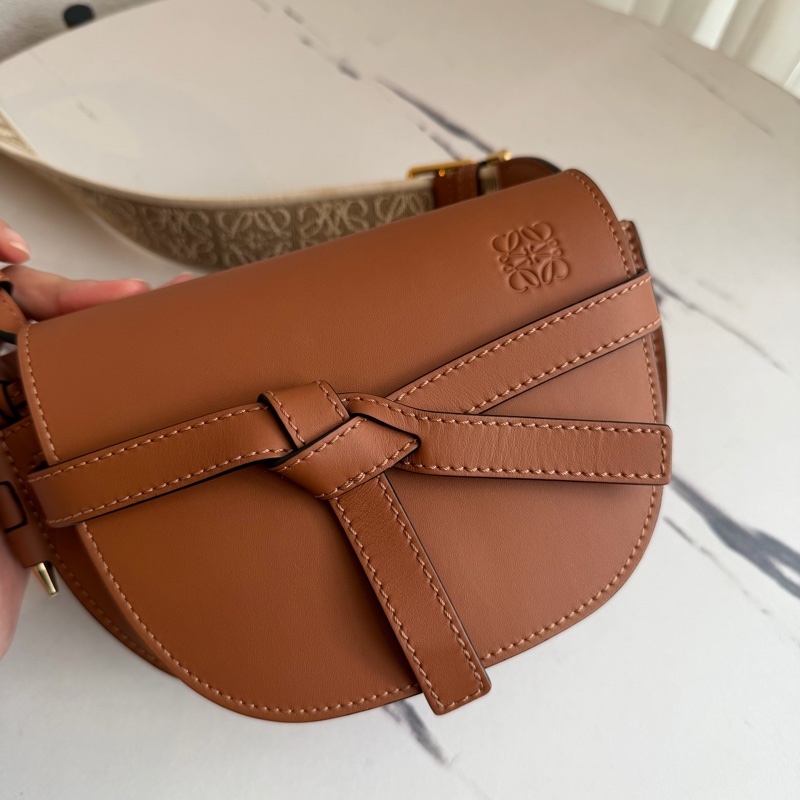Loewe焦糖色Mini Gate Dual bag斜背包-6
