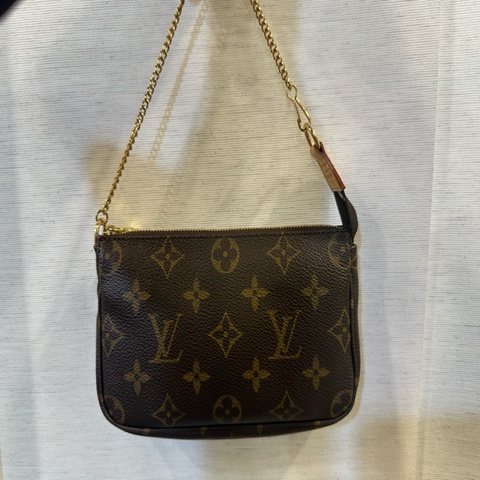 LV 原花金釦一字拉小麻將包