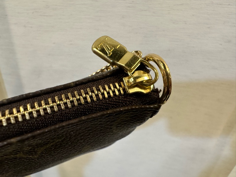 LV 原花金釦一字拉小麻將包-8