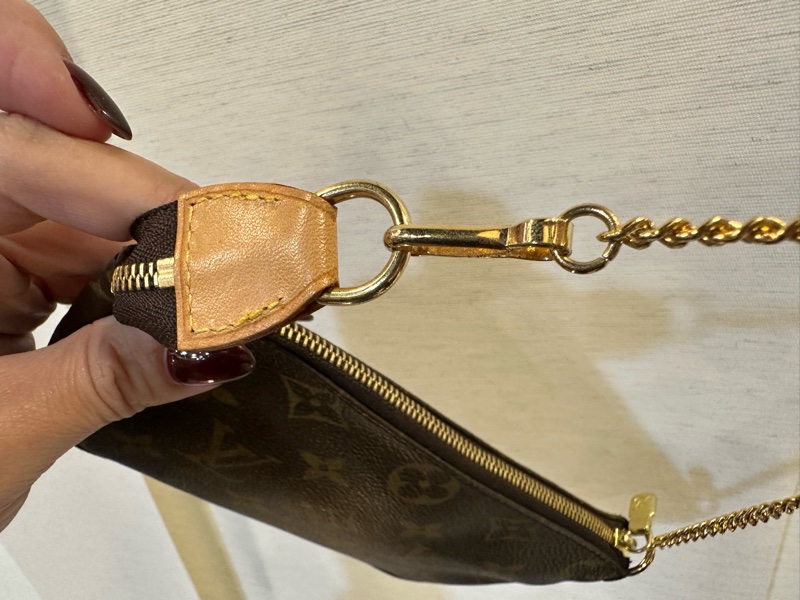 LV 原花金釦一字拉小麻將包-9