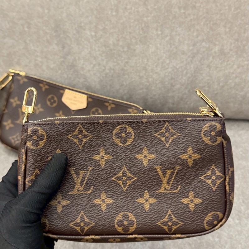 LV綠背帶老花三合一斜背包-2