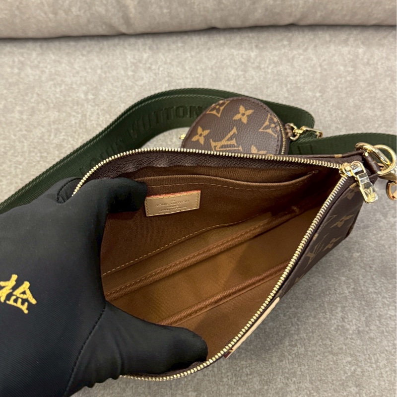 LV綠背帶老花三合一斜背包-4