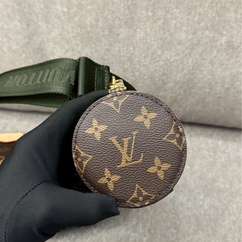 LV綠背帶老花三合一斜背包-7