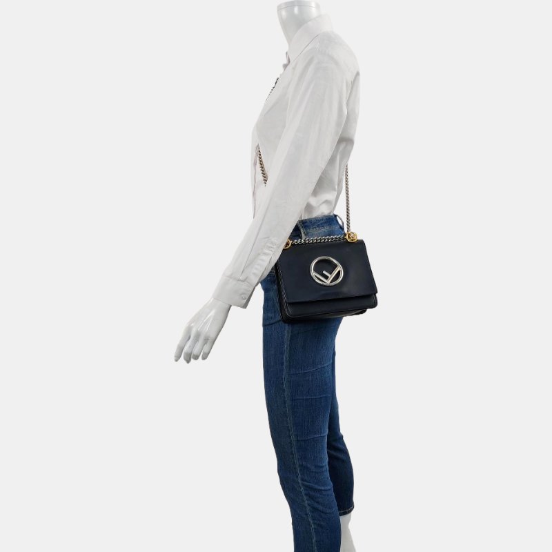 FENDI Kan I F 小號黑色牛皮單肩包斜挎包金色銀色五金可拆卸肩帶-1