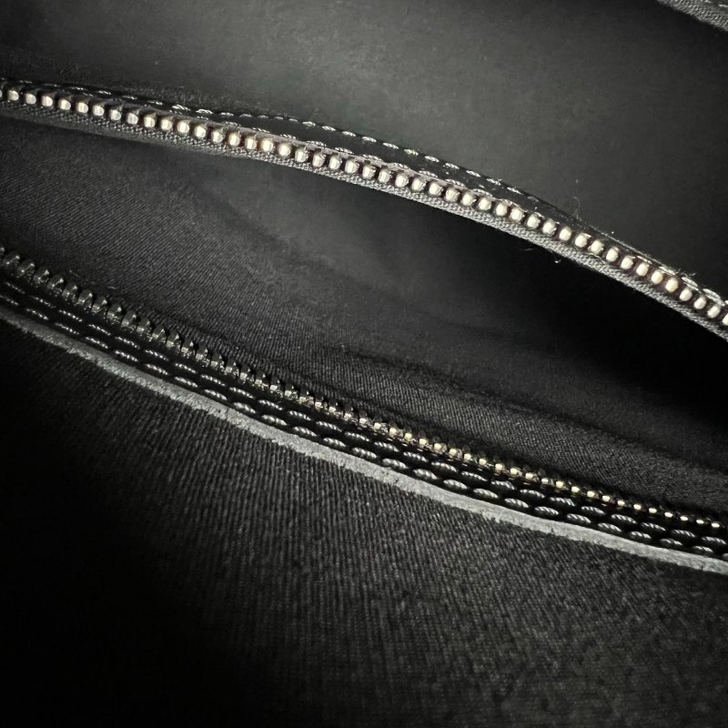 LV M55115 太空銀STOCKTON托特包-6