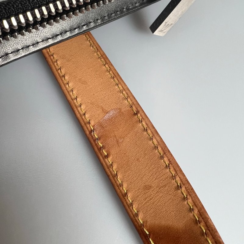 LV M55115 太空銀STOCKTON托特包-9