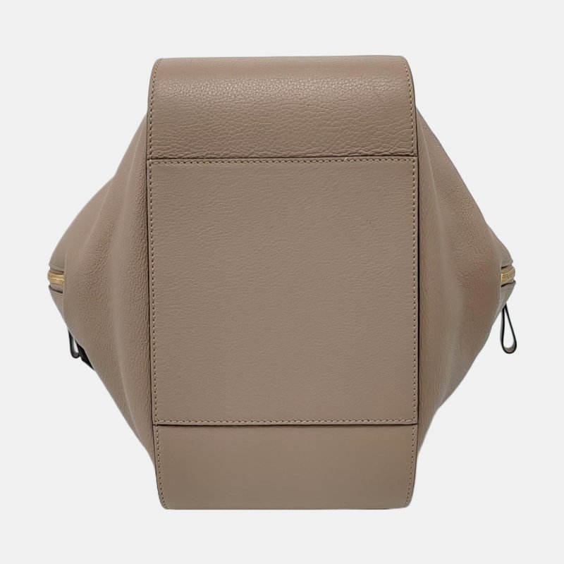 LOEWE Hammock 小號卡其色牛皮壓紋吊床包單肩包金色五金可拆卸肩帶-5