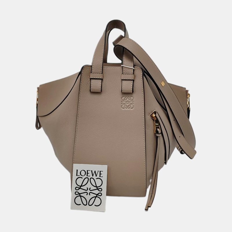 LOEWE Hammock 小號卡其色牛皮壓紋吊床包單肩包金色五金可拆卸肩帶-7