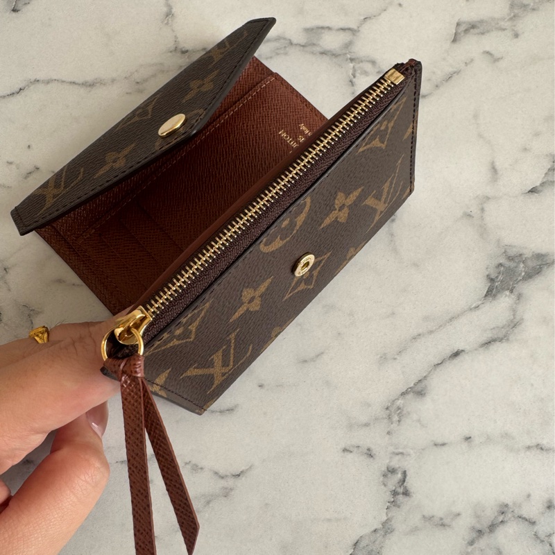 LV花紋內咖三折短夾 經典不敗款-15