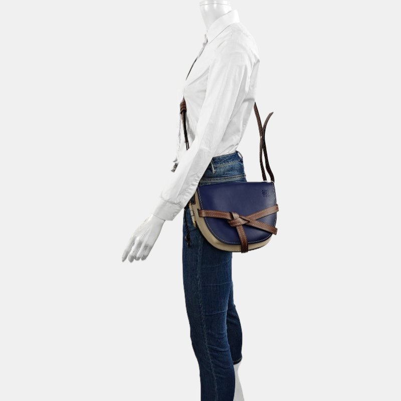 LOEWE Gate小號藍色牛皮斜挎包單肩包金色五金可拆卸肩帶-1