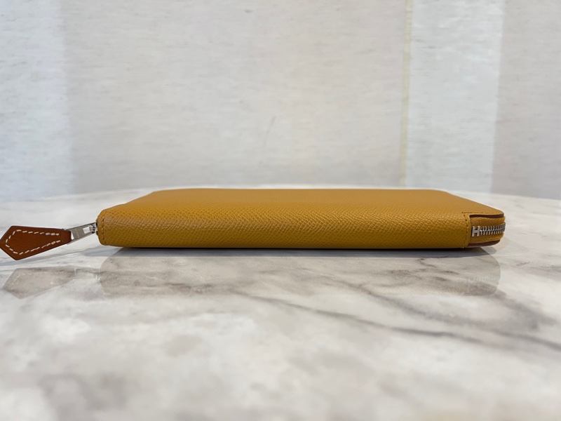 Hermes 餅乾色Epsom銀釦ㄇ拉12卡絲巾長夾-2