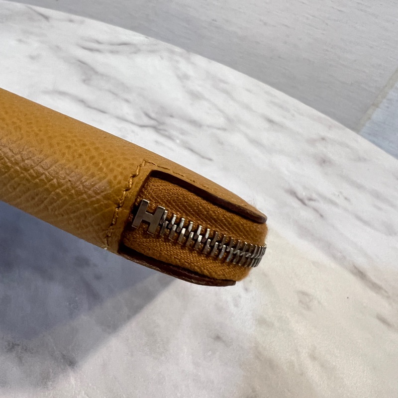 Hermes 餅乾色Epsom銀釦ㄇ拉12卡絲巾長夾-6