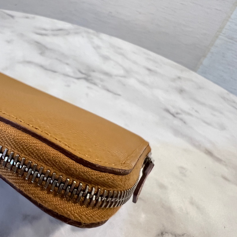 Hermes 餅乾色Epsom銀釦ㄇ拉12卡絲巾長夾-8