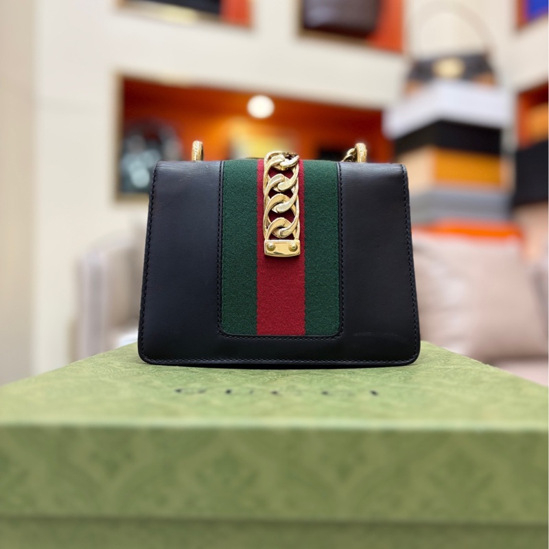 Gucci 古馳  Sylvie塞爾維亞 黑色小號鏈條包 兩條肩帶在 黑金百搭保值 97新原始成色 內里乾淨 黑標020 尺寸19*7*14-3