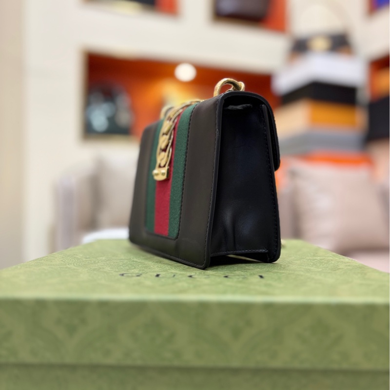 Gucci 古馳  Sylvie塞爾維亞 黑色小號鏈條包 兩條肩帶在 黑金百搭保值 97新原始成色 內里乾淨 黑標020 尺寸19*7*14-5