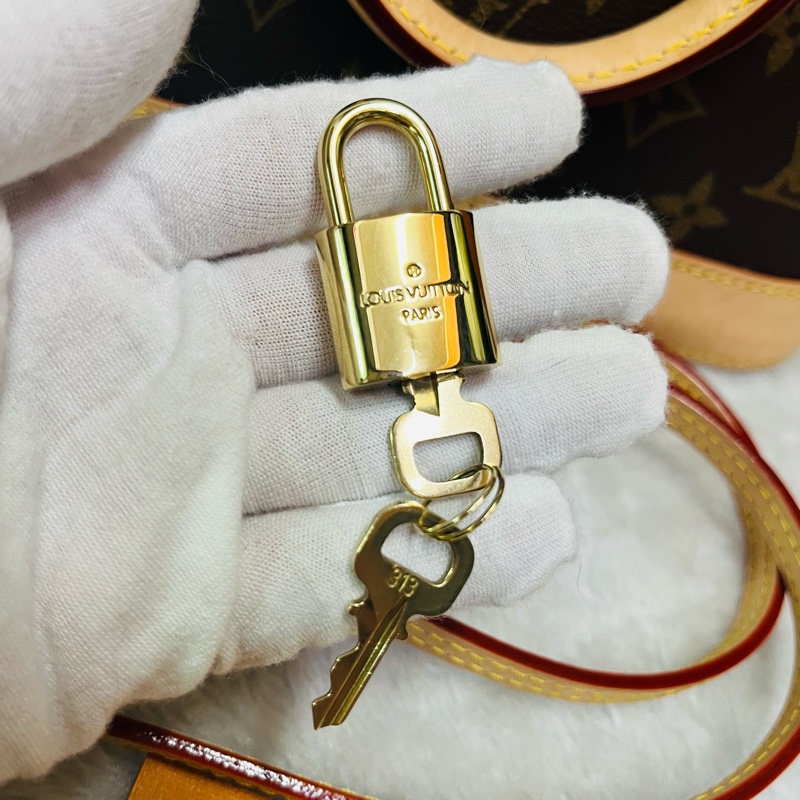 LV Alma BB 小號 #晶片款-24