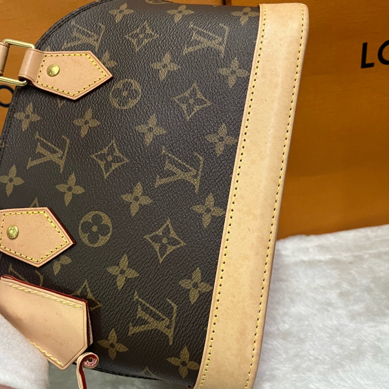 LV Alma BB 小號 #晶片款-26