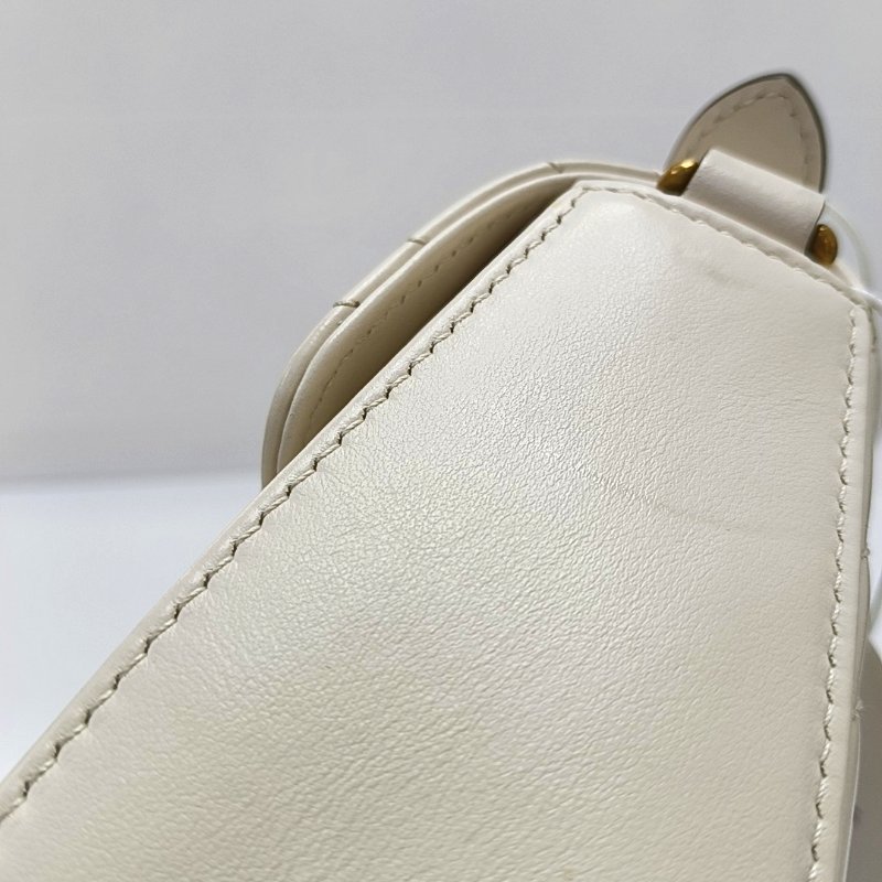 GUCCI GG Marmont迷你白色牛皮絎縫波浪紋單肩包手提包斜挎包金色五金可拆卸肩帶-12