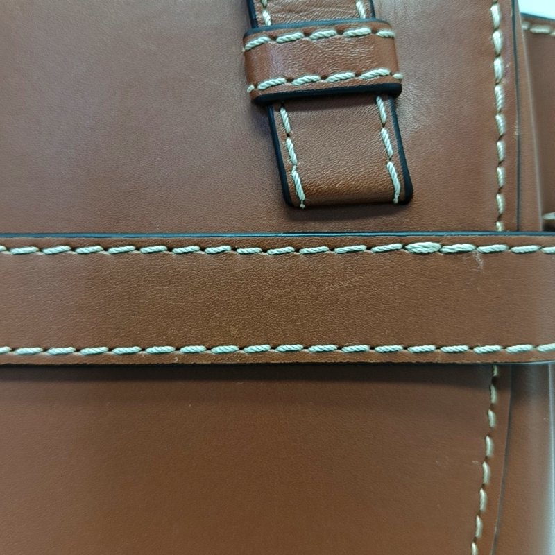 LOEWE Gate 迷你棕色牛皮單肩包金色五金可拆卸肩帶-12