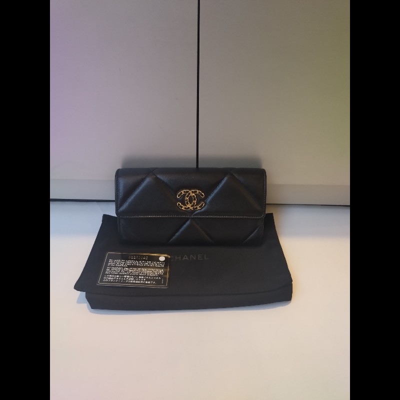 Chanel 黑羊皮19下蓋長夾-3