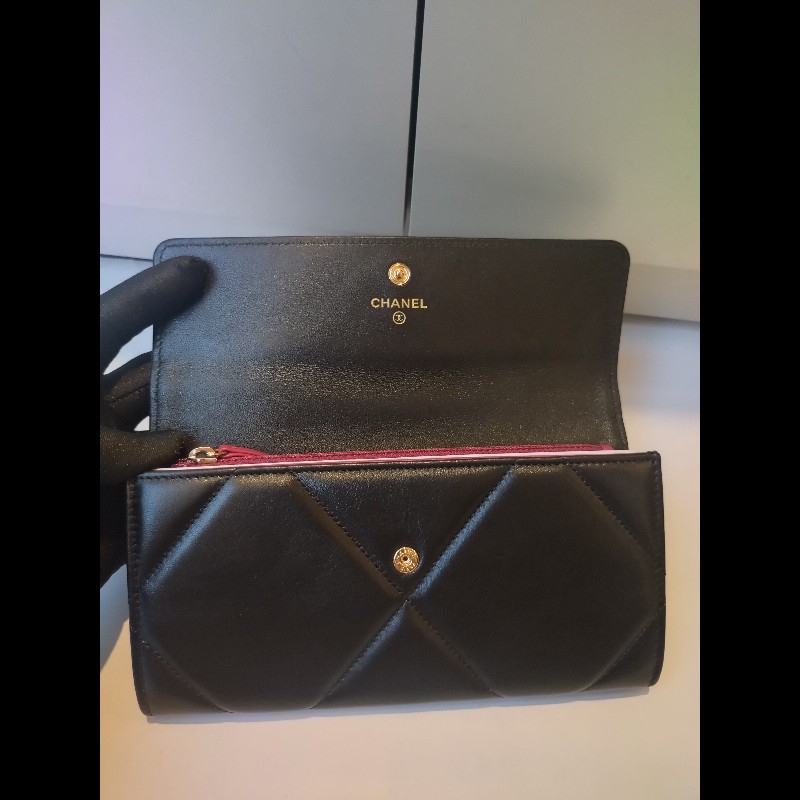 Chanel 黑羊皮19下蓋長夾-12